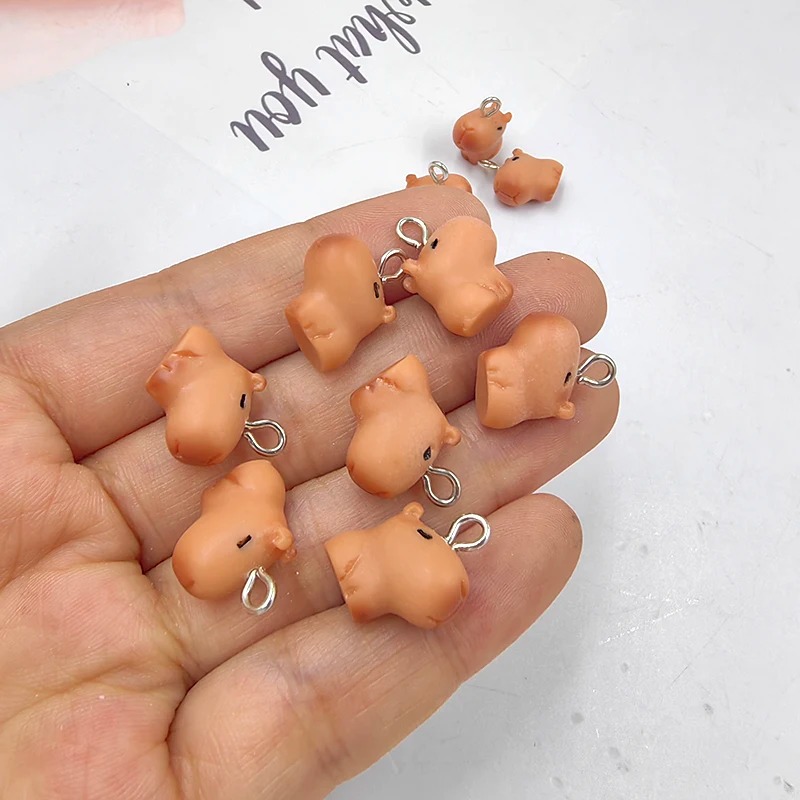 Resin Art Jewelry Kit - 10 Breloques Mignonnes de Petits Capybaras