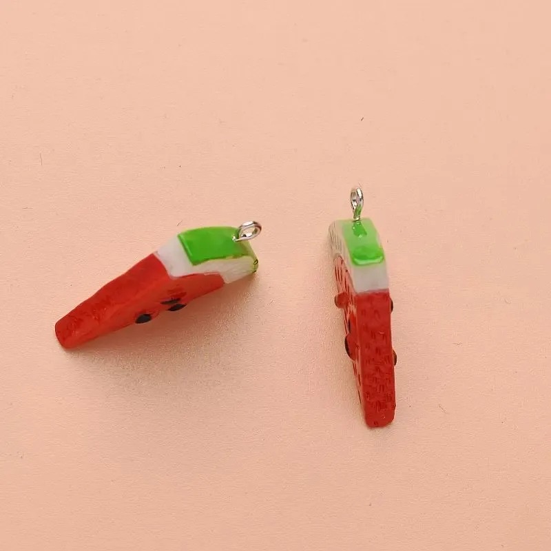 Breloques triangulaires double - Resin Art Jewelry Kit avis et prix